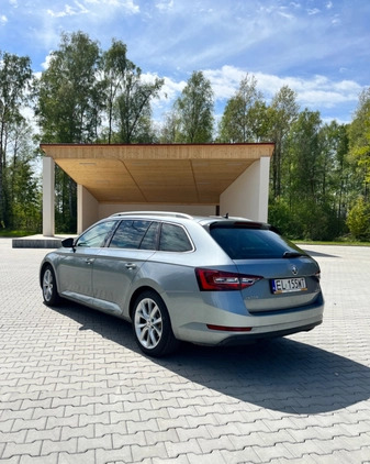 Skoda Superb cena 75000 przebieg: 176000, rok produkcji 2016 z Dębno małe 37